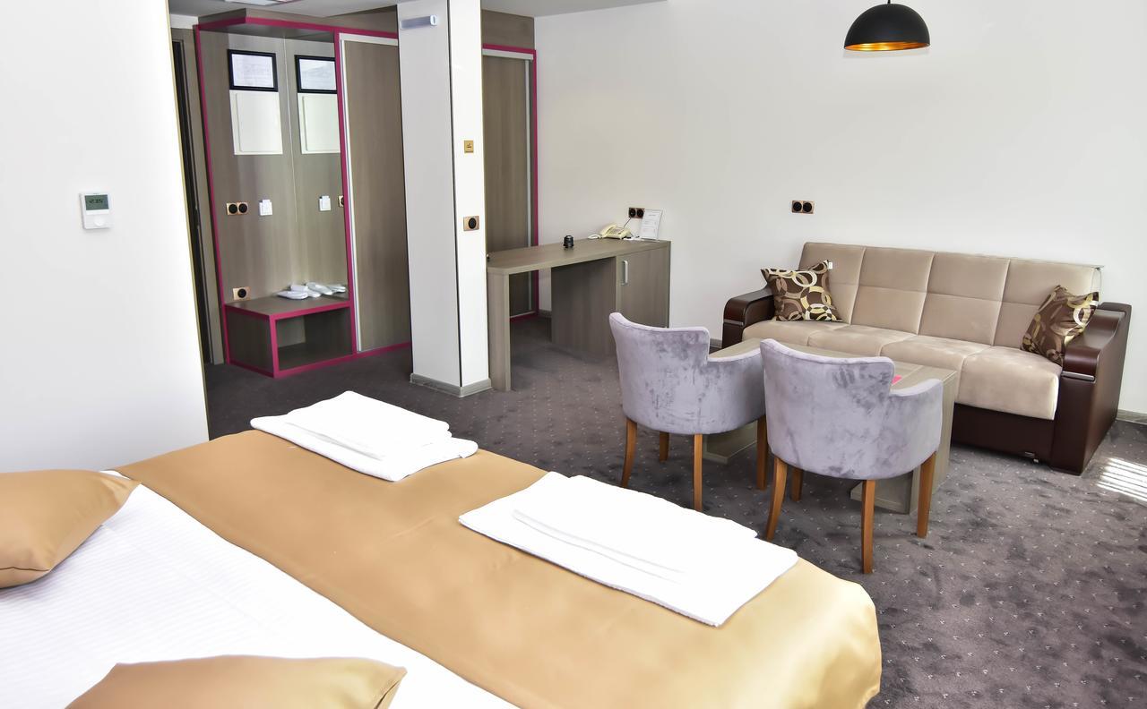 Hotel Kljuc Buitenkant foto